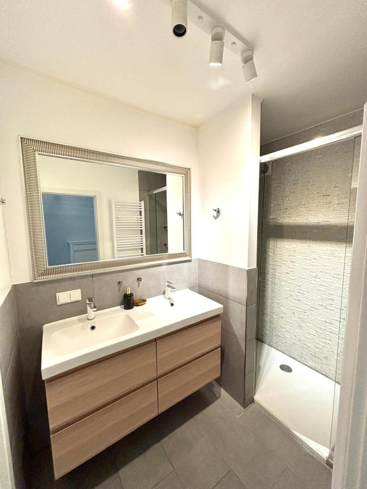 Beautiful Two Bedroom Apartment In Luxembourg City Center Kültér fotó